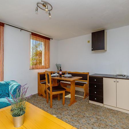 Apartments Elisabeth Медулин Екстериор снимка